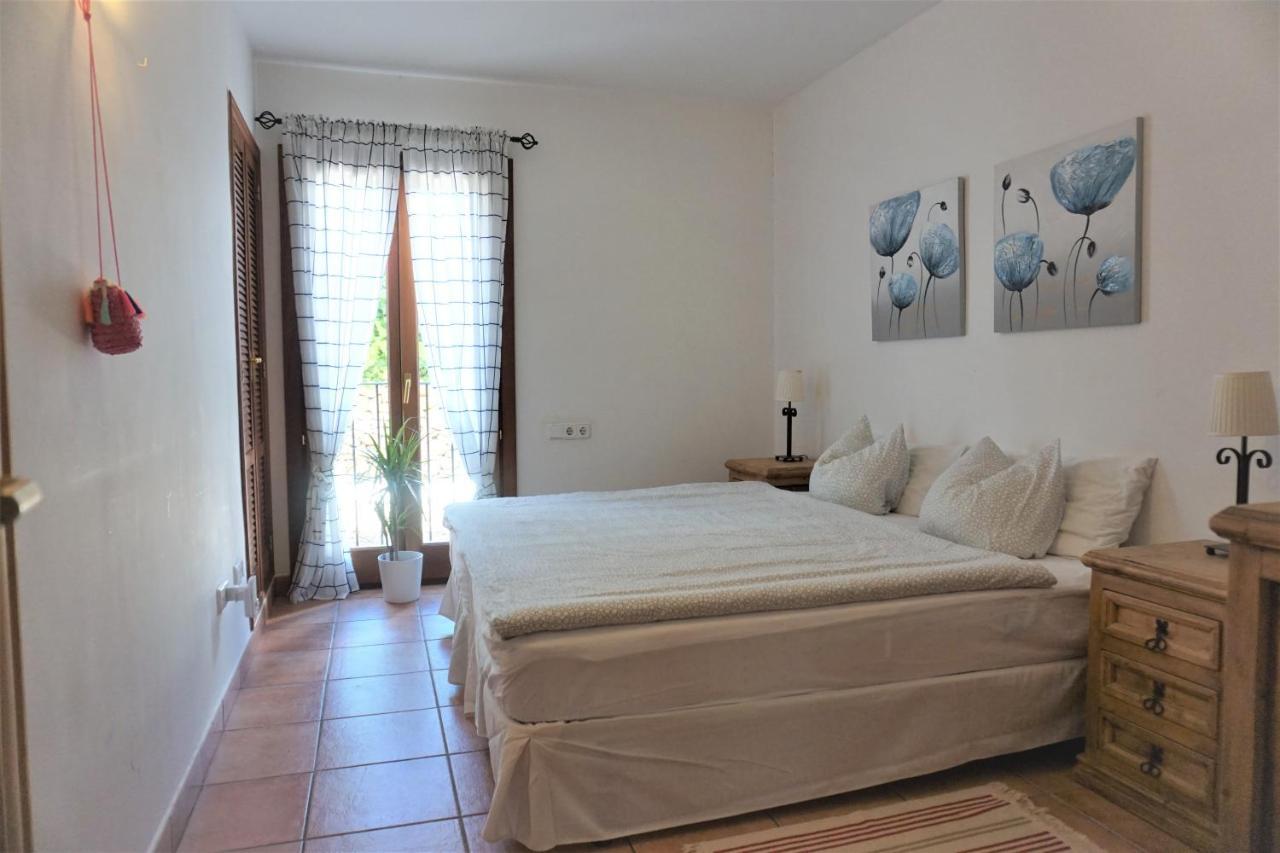 Residencia Cala Dorada Appartement Santanyí Buitenkant foto